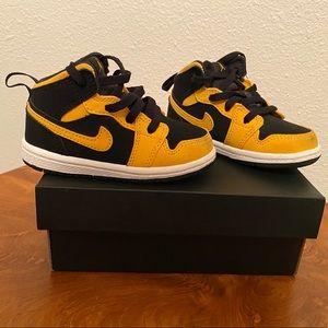 Nike Jordan 1s toddler boy